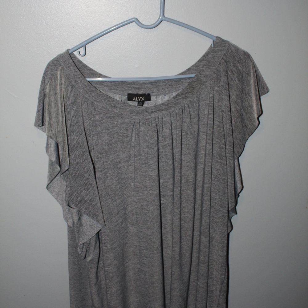 Plus women's top